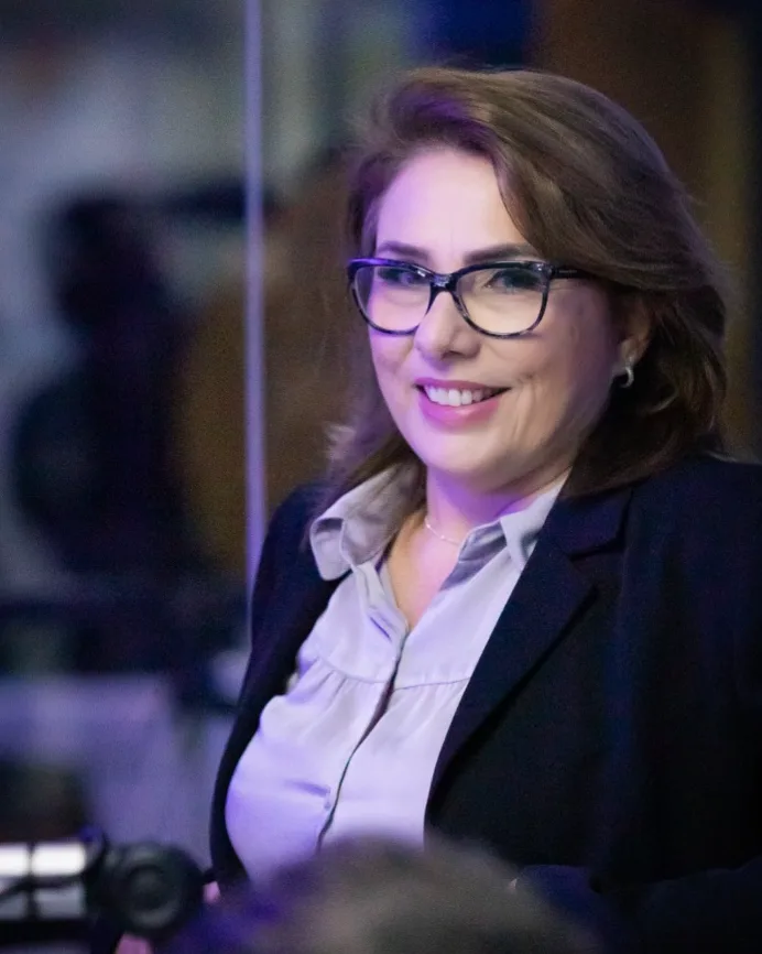 Fernanda Bufoni, jornalista e locutora