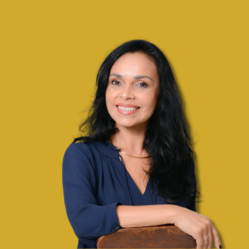 Cláudia Assis, fonoaudióloga e preparadora vocal